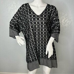 DAIRI FASHION Morocco Black Gray Textured V Neck Tunic Top Lagenlook Women’s O/S
